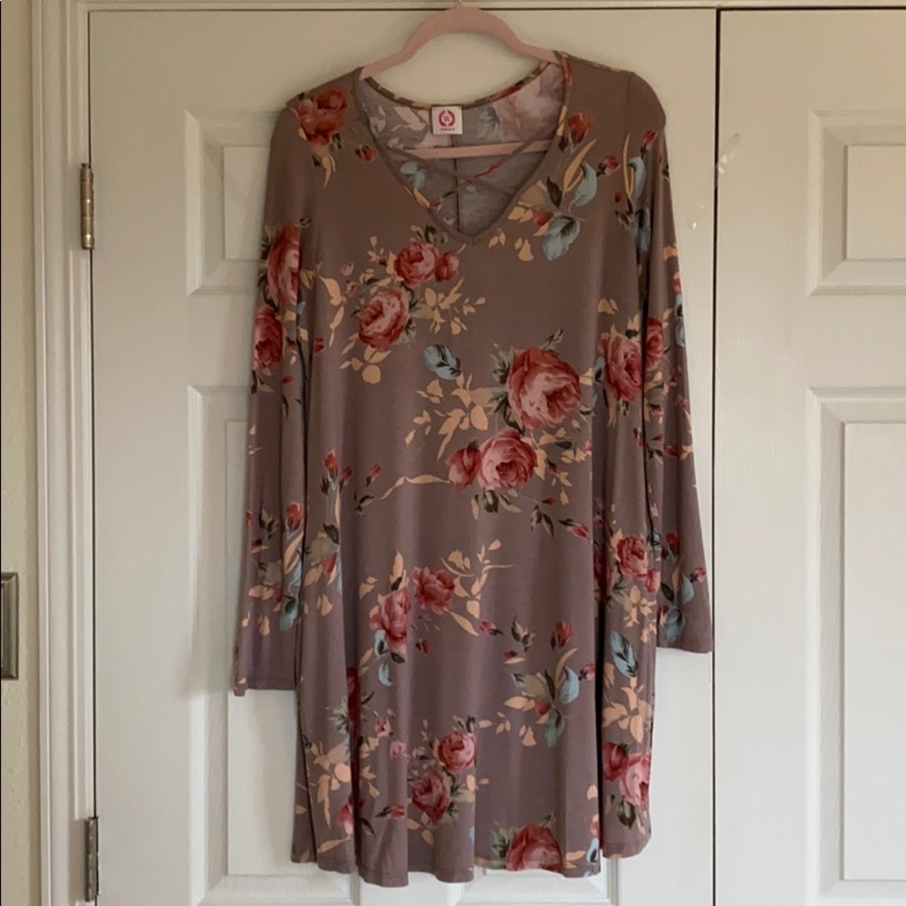 Wanna B Women’s Floral Dress WITH POCKETS Size L